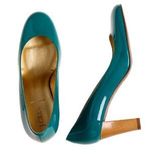 J. Crew patent leather midheels in bright peacock. Size 8.5z